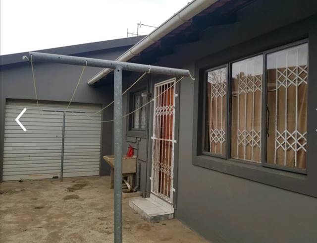 3 bed property to rent in KENVILLE